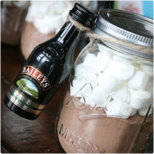 Hot-Chocolate-in-a-Jar-and-Baileys